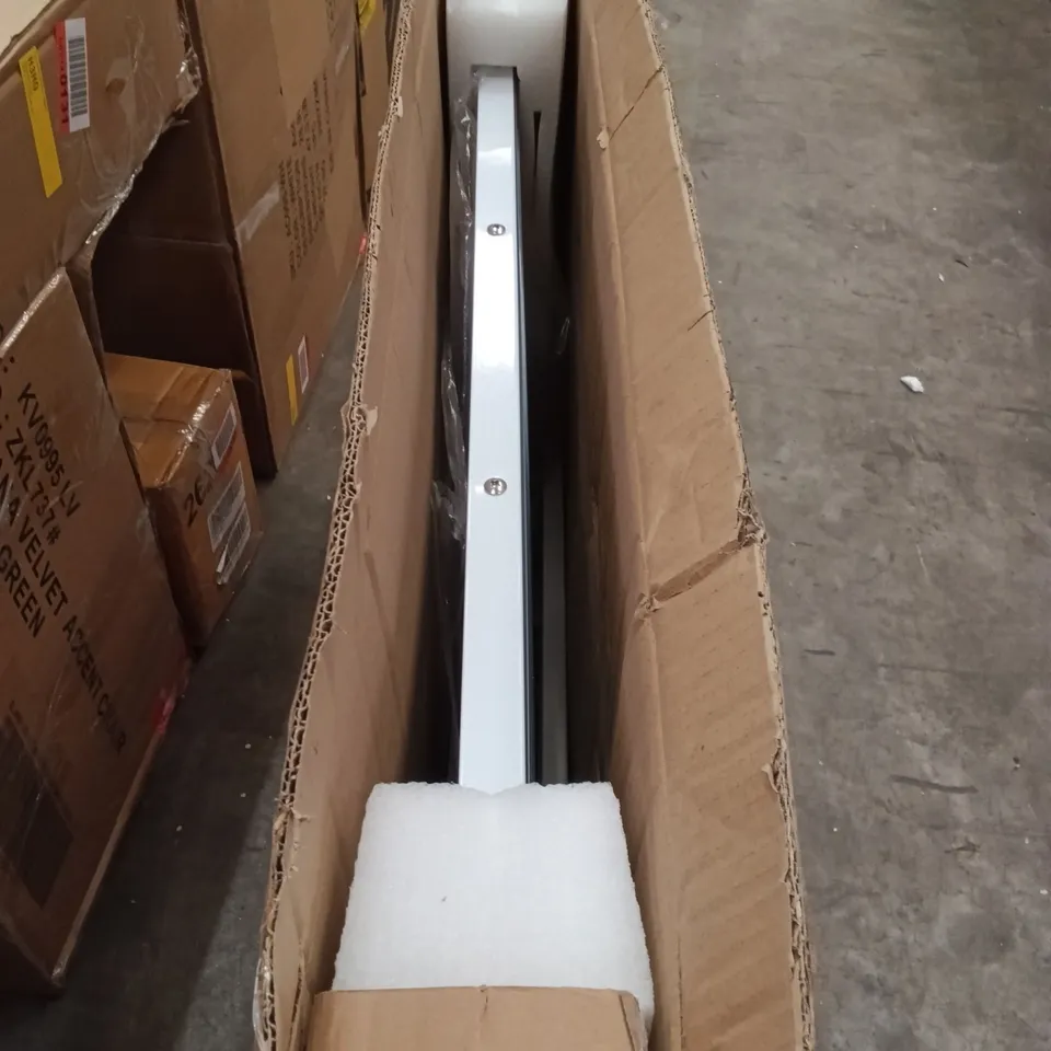 BOXED HOLLYWOOD MAKEUP MIRROR - WHITE (1 BOX)