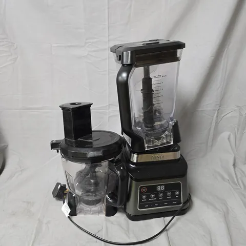 NINJA 3-IN-1 FOOD PROCESSOR WITH BLENDER ATTACHMENT