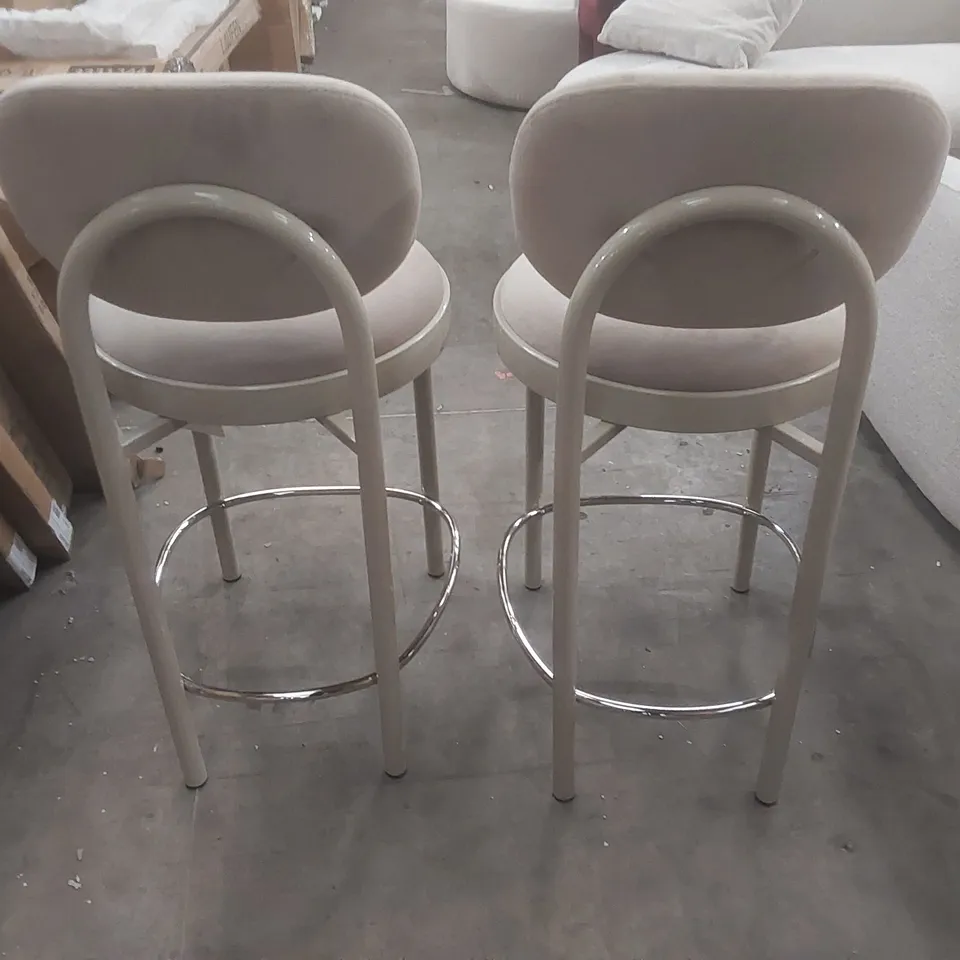 SET OF 2 DANETTI BLAKE VELVET WITH METAL BAR STOOLS