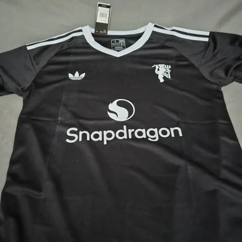 MANCHESTER UNITED FC AWAY JERSEY SIZE SMALL