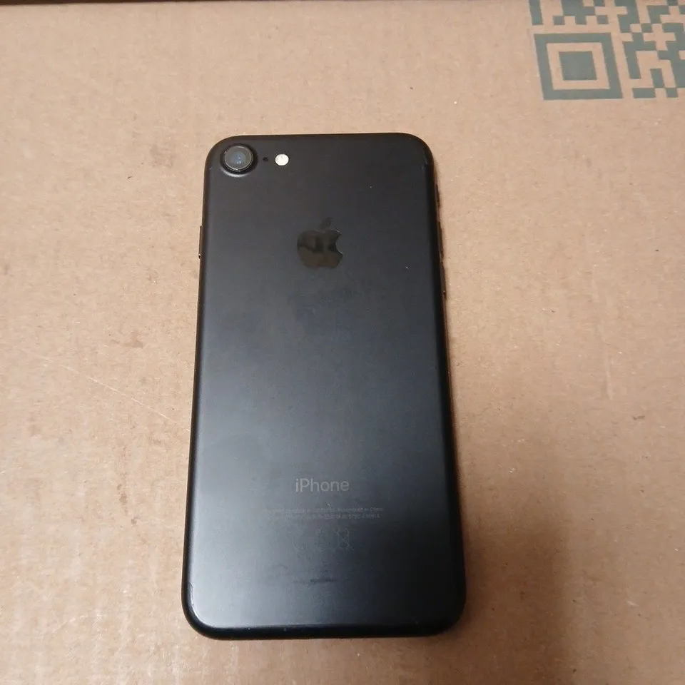 APPLE IPHONE 7 A1778 MOBILE PHONE