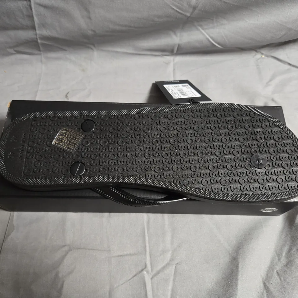 BOXED HUGO BOSS FLIP FLOPS - UK SIZE 11/12