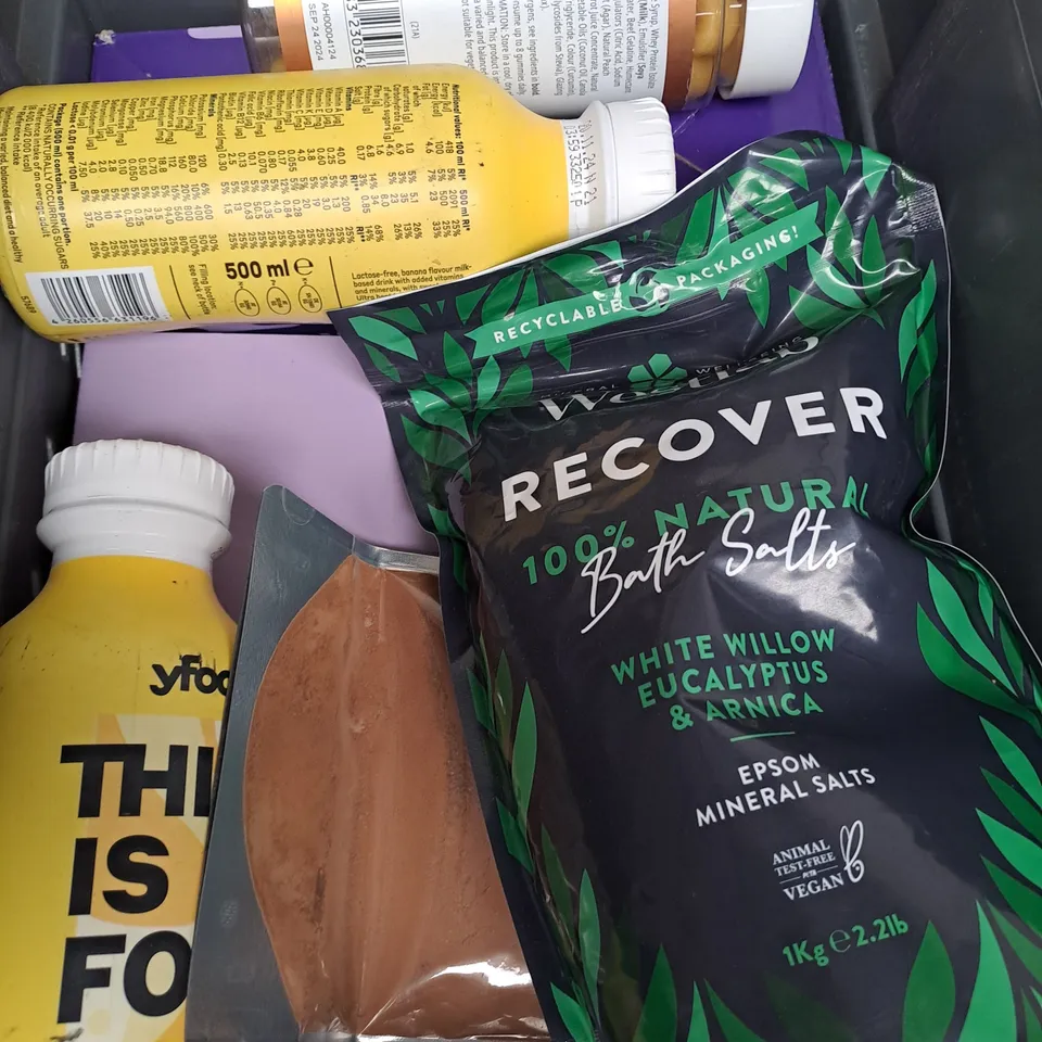 BOX OF APPROXIMATELY 10 ASSORTED ITEMS TO INCLUDE PROTEIN FLAPJACK, PROTEIN GUMMIES, YFOOD BANANA ETC