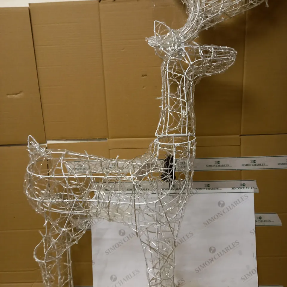 FESTIVE INDOOR/OUTDOOR PRE LIT REINDEER 