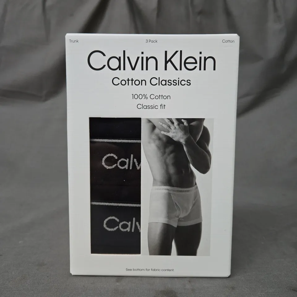 BOXED CALVIN KLEIN COTTON CLASSIC TRUNKS - X3 - SIZE M