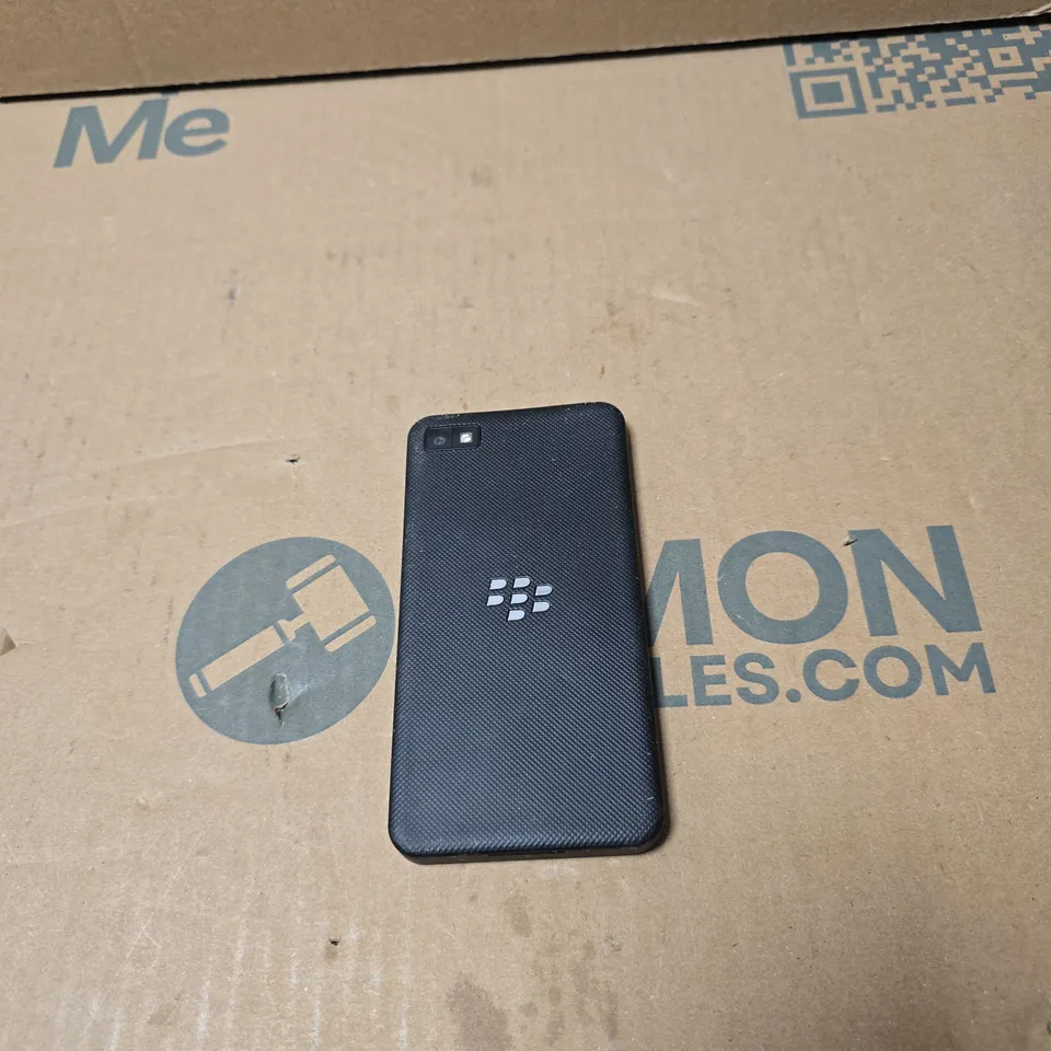 BLACKBERRY Z10 PHONE