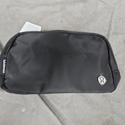 LULULEMON EVERYWHERE BELT BAG – BLACK, XS