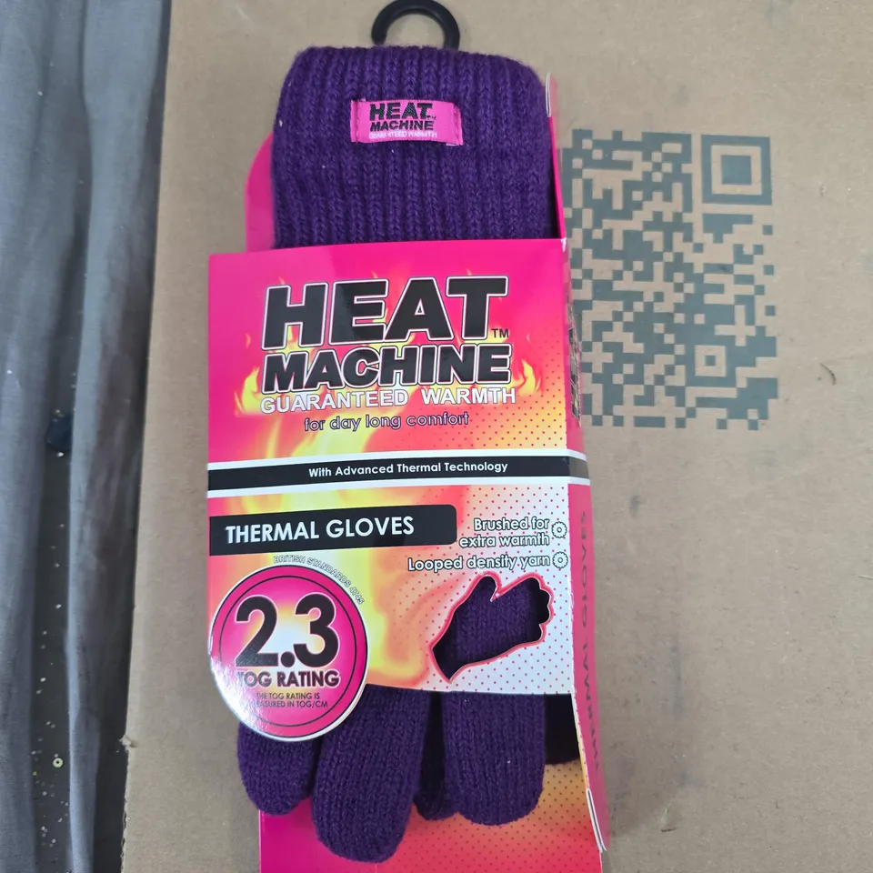 BOX OF APPROXIMATELY 15 ASSORTED ITEMS TO INCLUDE: HEAT MACHINE GLOVES 
