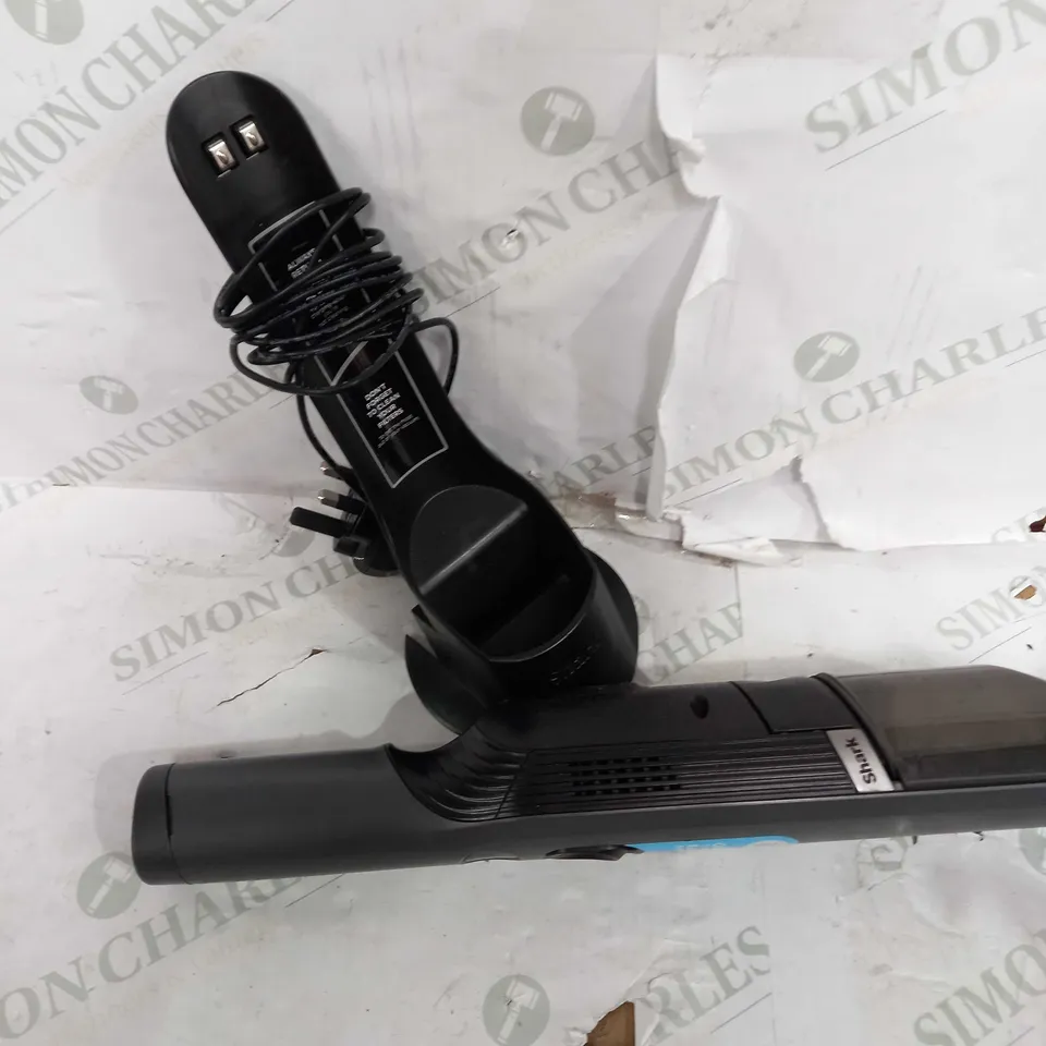 SHARK CORDLESS HANDHELD VACUUM CLEANER