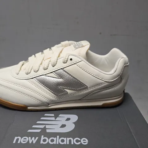 BOXED NEW BALANCE URC42CB SIZE 7