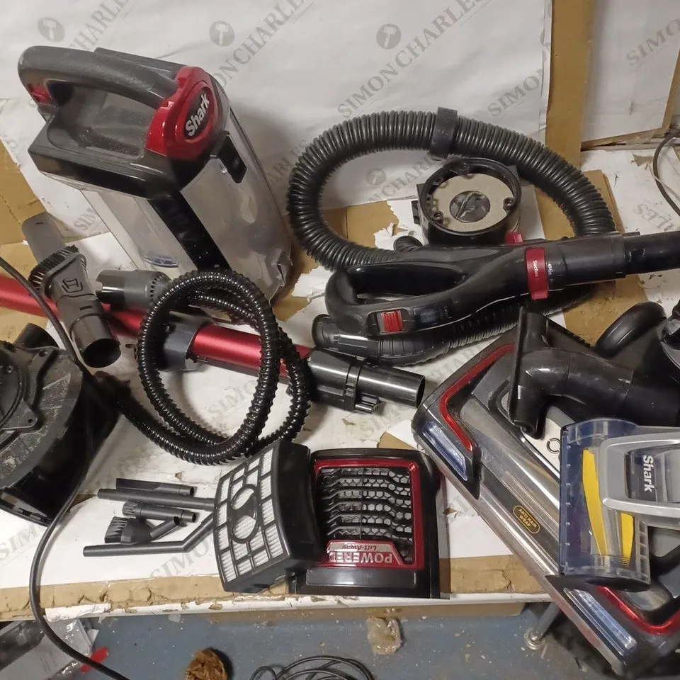 SHARK HOOVER
