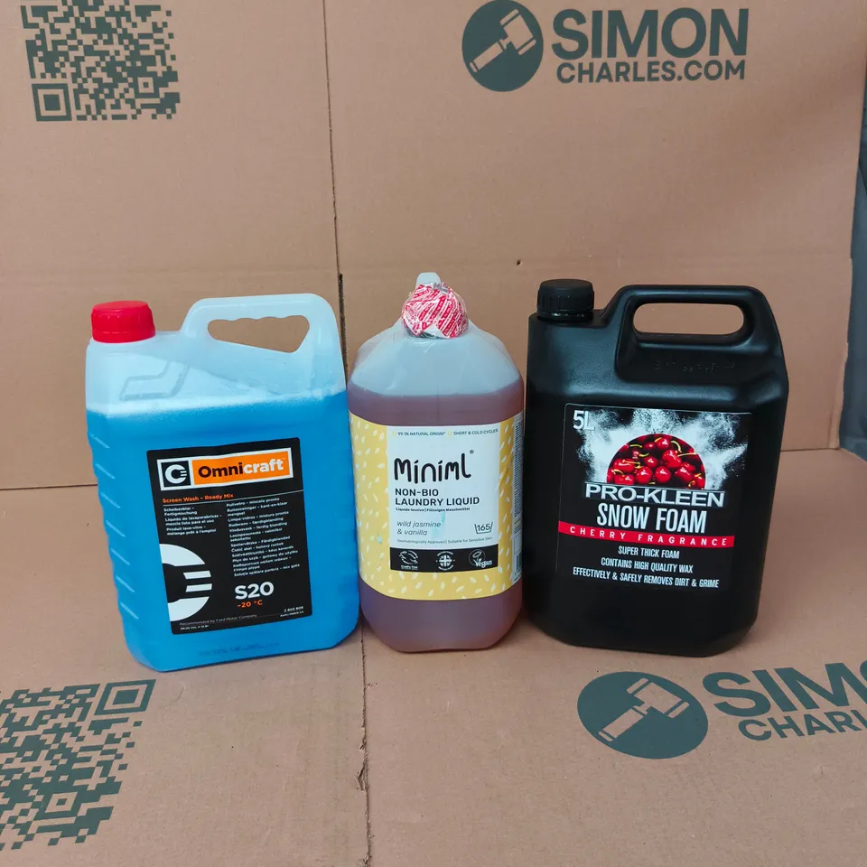 APPROXIMATELY 3 ASSORTED LARGE LIQUIDS TO INCLUDE OMNICRAFT SCREEN WASH, MINIML LAUNDRY LIQUID, PRO-KLEEN SNOW FOAM