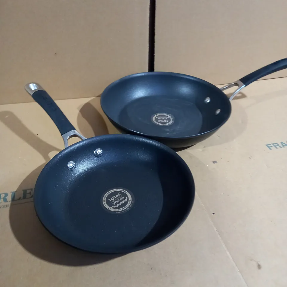 CIRCULON MOMENTUM HARD ANODISED FRYING PAN SET