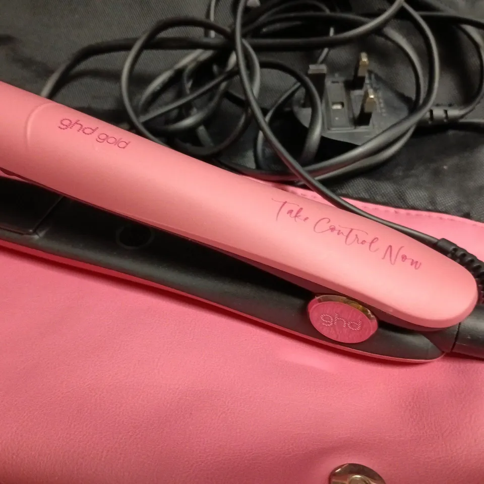 GHD CERAMIC STRAIGHTENERS IN PINK CARRY CASE - S7N61