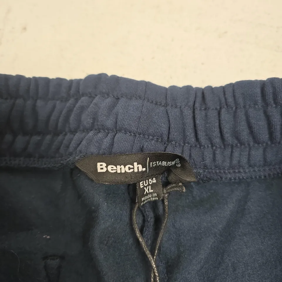 BENCH NAVY SHORTS - UK 44 (EU 54) MEN'S
