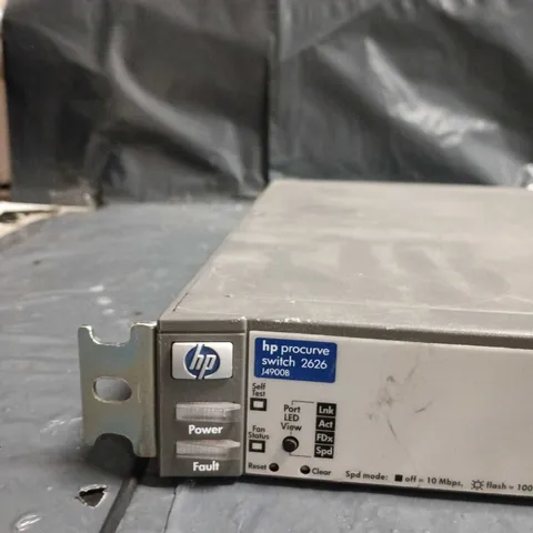 HP PROCURVE 2626 SWITCH (J4900B)