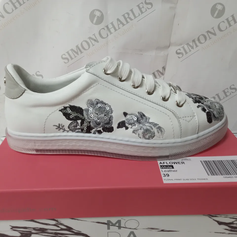 BOXED MODAIN PELLE AFLOWER WHITE SHOES SIZE 39