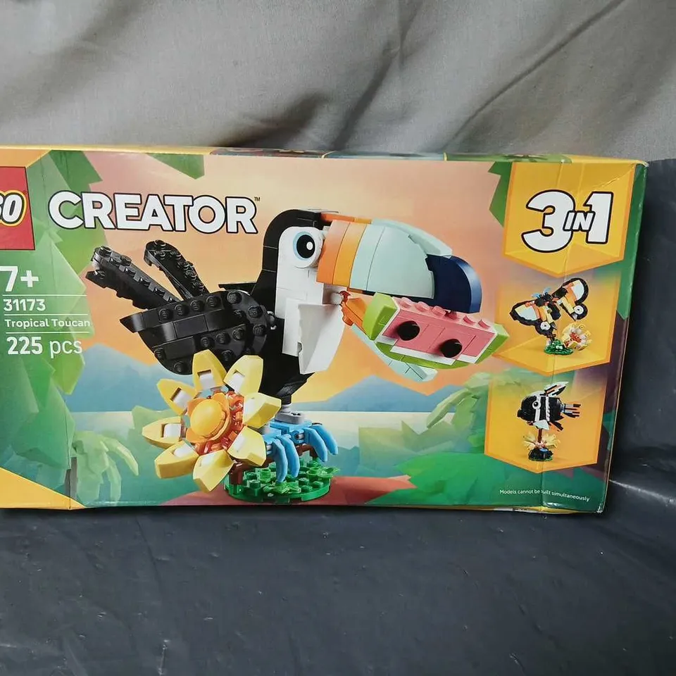 LEGO CREATOR TROPICAL TOUCAN 31173 - BOXED 3-IN-1 SET (225 PIECES)