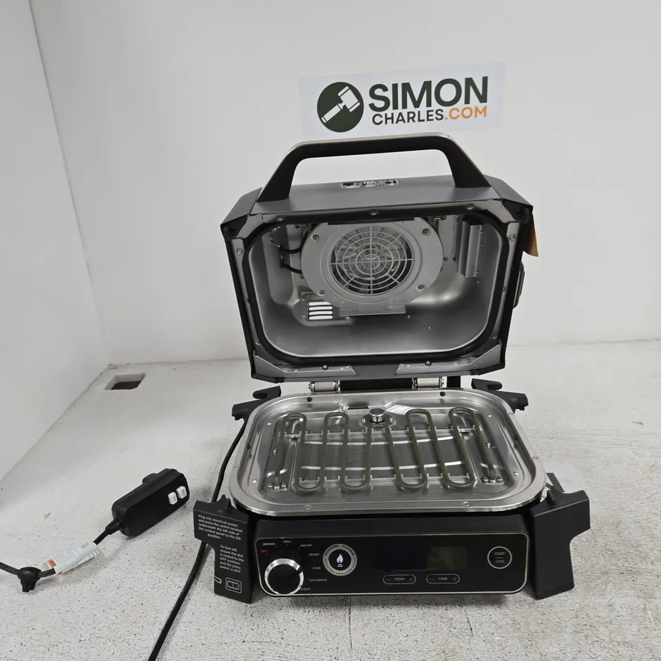 NINJA WOODFIRE PELLET GRILL WITH SMOKE BOX – COUNTERTOP KITCHEN APPLIANCE (USED)
