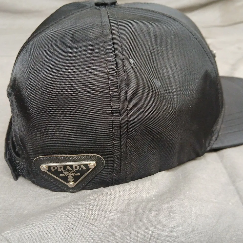 PRADA BLACK BASEBALL CAP