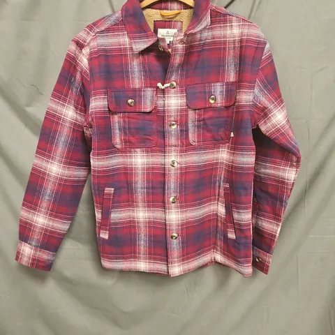 PASSENGER FREESTYLE SHERPA-LINED OVERSHIRT IN WINE/RICH NAVY CHECK - SMALL