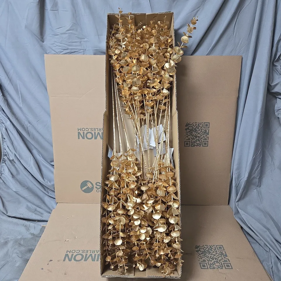 2 X BOX OF APPROXIMATELY 11 GISELA GRAHAM GOLD FLOWER DECORATIONS
