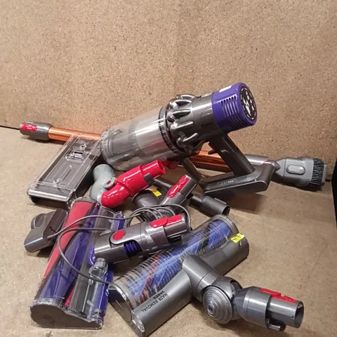 BOXED DYSON V8 ABSOLUTE CORDLESS VACUUM CLEANER, T8T-UK-UGJ5967A