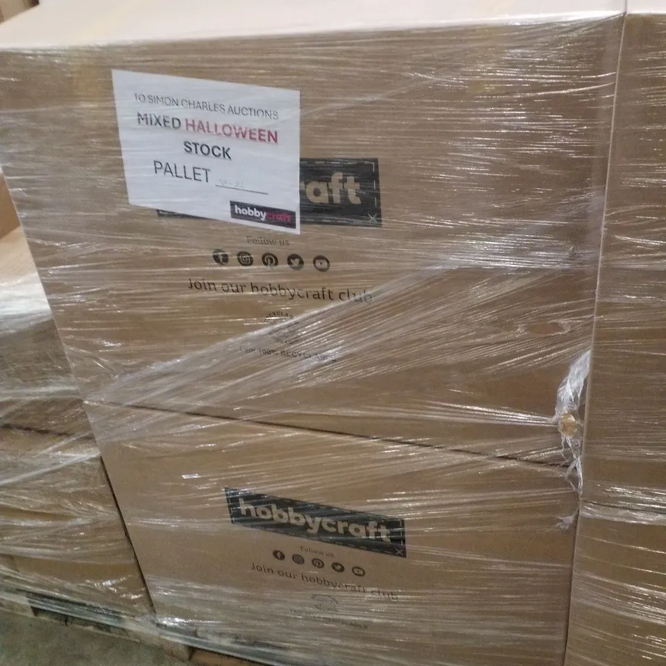 PALLET CONTAINING LARGE QUANTITY OF ASSORTED HALLOWEEN PLUSH PUMPKINS