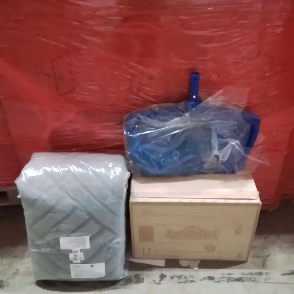 PALLET OF ASSORTED HOUSEHOLD GOODS AND PRODUCTS TO INCLUDE;FISH NET,AREA RUG,PLAYMAT 