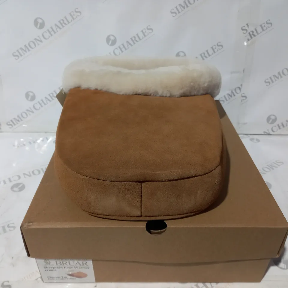 THE HOUSE BRUAR SHEEPSKIN FOOT WARMER CHESNUT TAN SIZE M