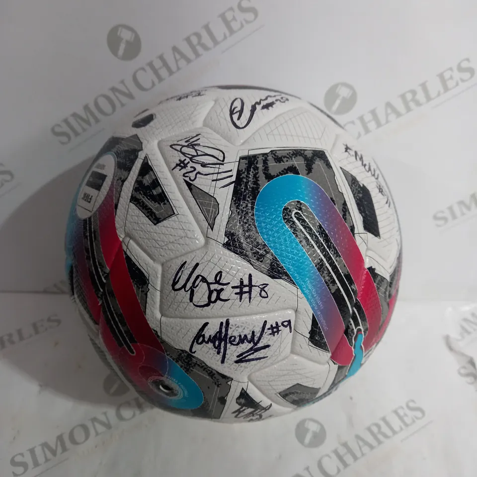 PUMA SCOTTISH WOMENS PREMIER LEAGUE 2023-2024 SIGNED FOOTBALL