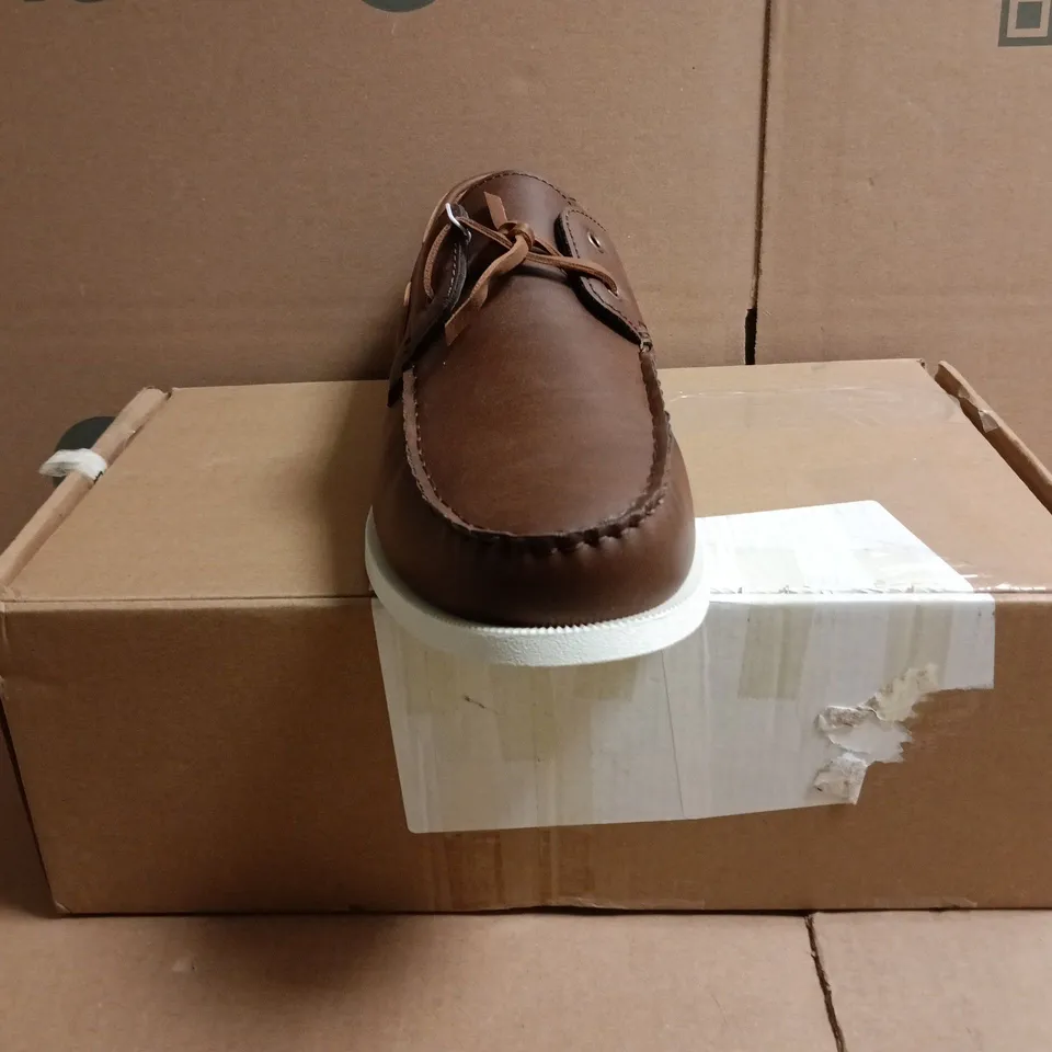 BOXED PAIR OF AMAZON ESSENTIALS SLIP-ON LOAFERS IN BROWN SIZE UK 10