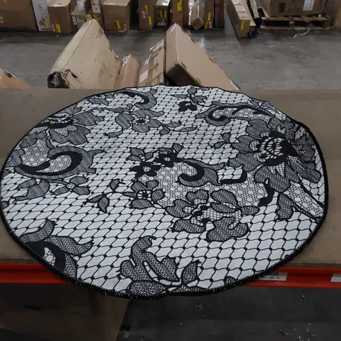 DESIGNER ELEGANT LACE BATHMAT 