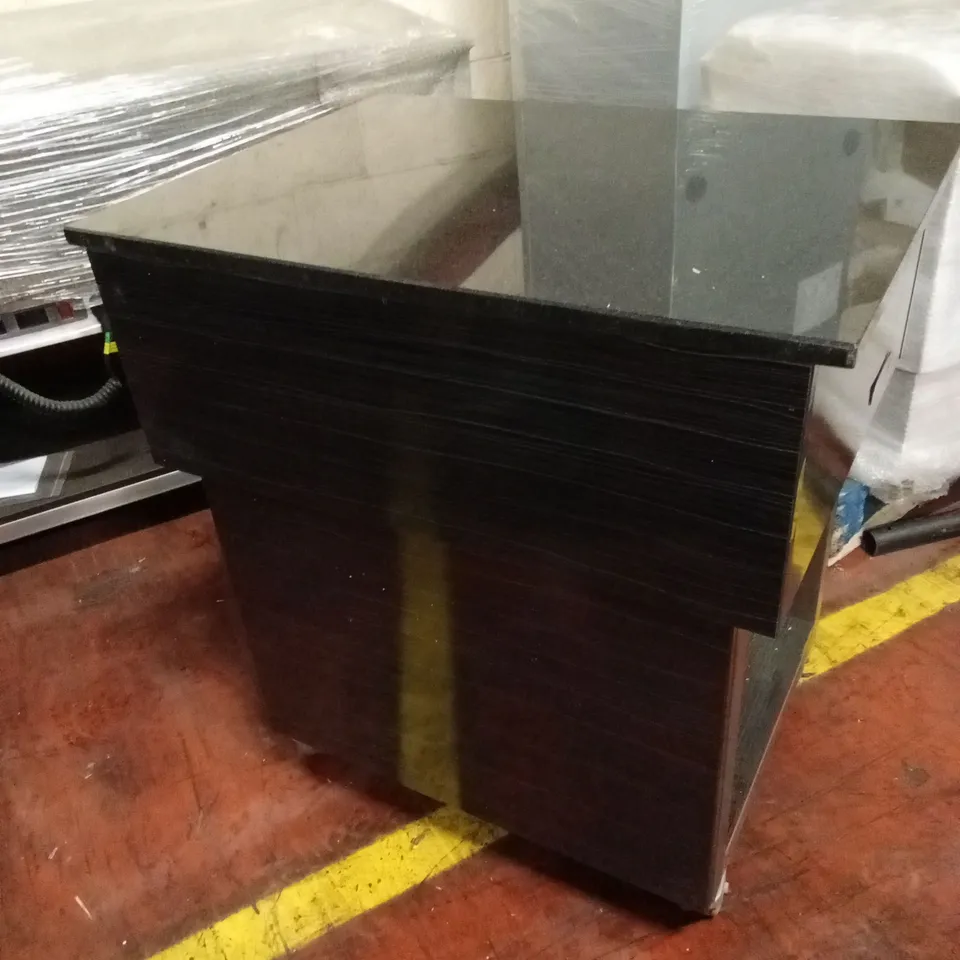 BLIZZARD 600mm WIDE NEUTRAL DISPLAY UNIT