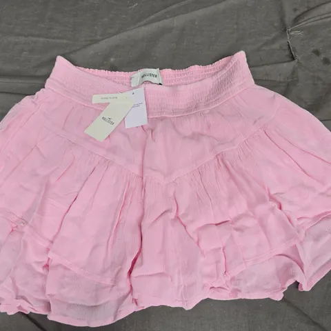 HOLLISTER PINK SKIRT WITH BUILT IN SHORTS - MED
