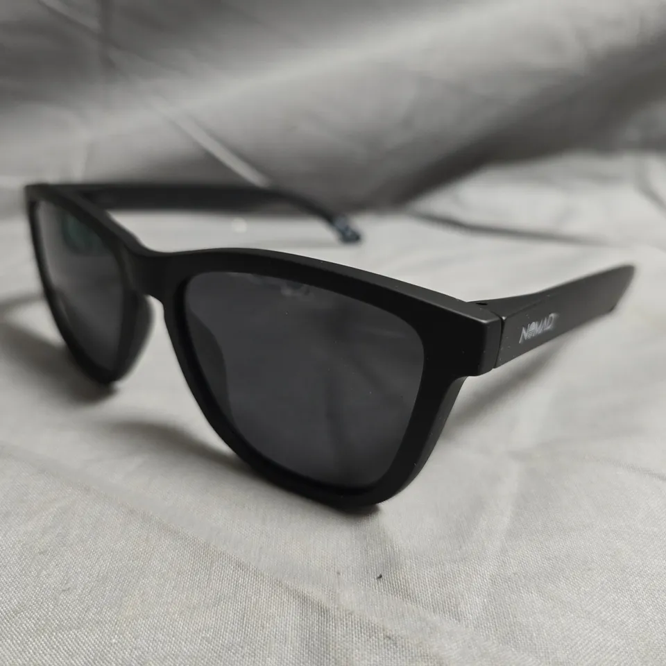 NOMAD SUNGLASSES – BLACK FRAME, TROPICAL BOX (THUNDERDOME-RIG-BLAB-TD)