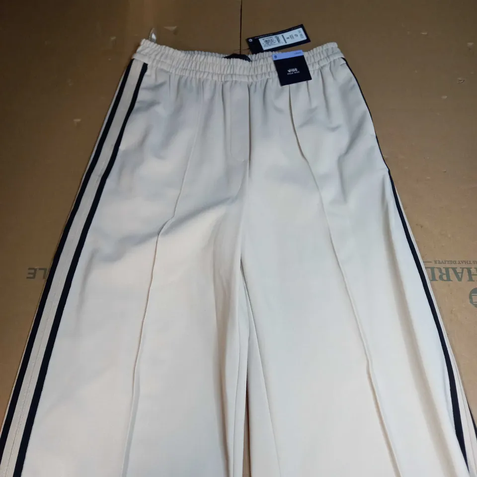M&S WIDE HIGH RISE - SIZE 8