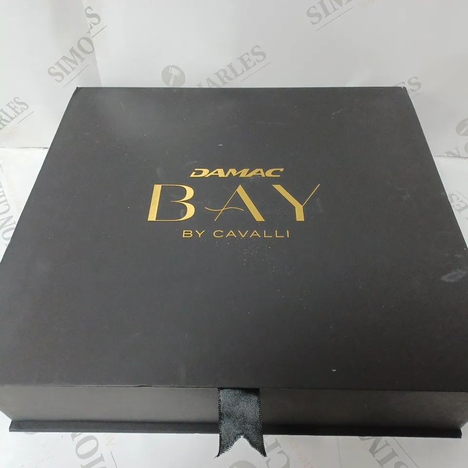 BOXED ROBERTO CAVALLI HOME DAMAC BAY SET OF 6 LIZZARD PLATIN ARABIC CUPS WHITE