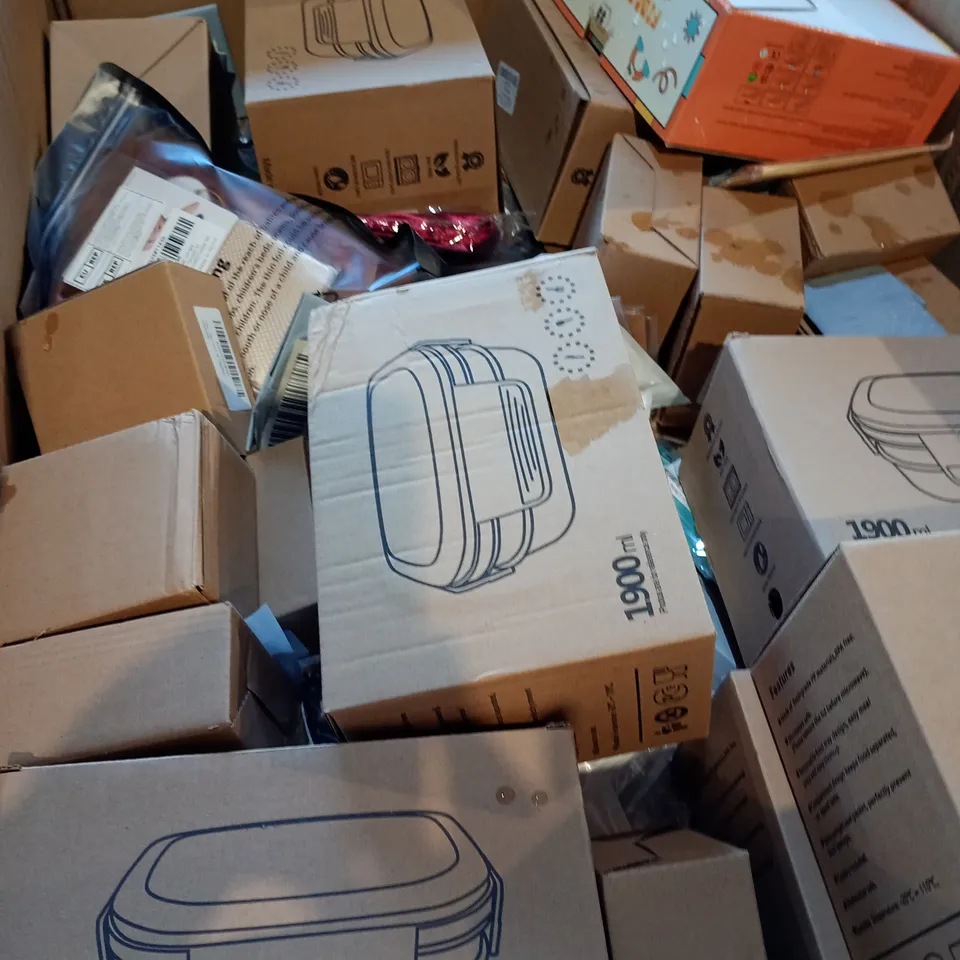 PALLET CONTAINING 8 BOXES OF ASSORTED HOUSEHOLD ITEMS TO INCLUDE LOCK BOXES, FIDGET TOYS, SCREEN PROTECTORS AND HANDBAGS