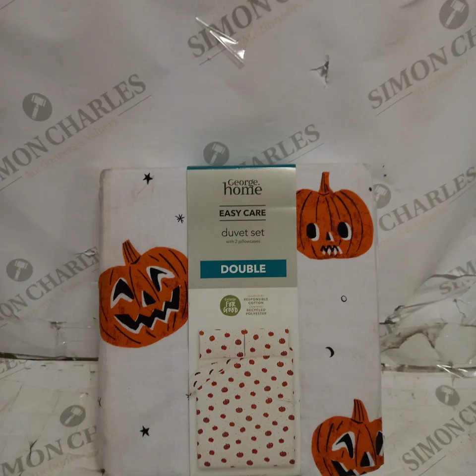 BRAND NEW GEORGE HOME HALLOWEEN DESIGNED EASY CARE DUVET SET - DOUBLE