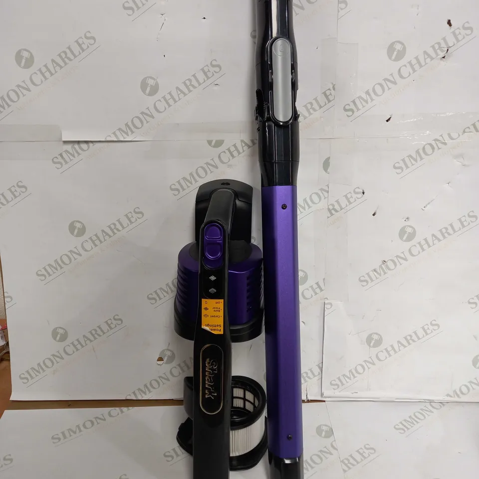 SHARK ANTI HAIR WRAP CORDLESS PET VACUUM CLEANER IZ202UKT