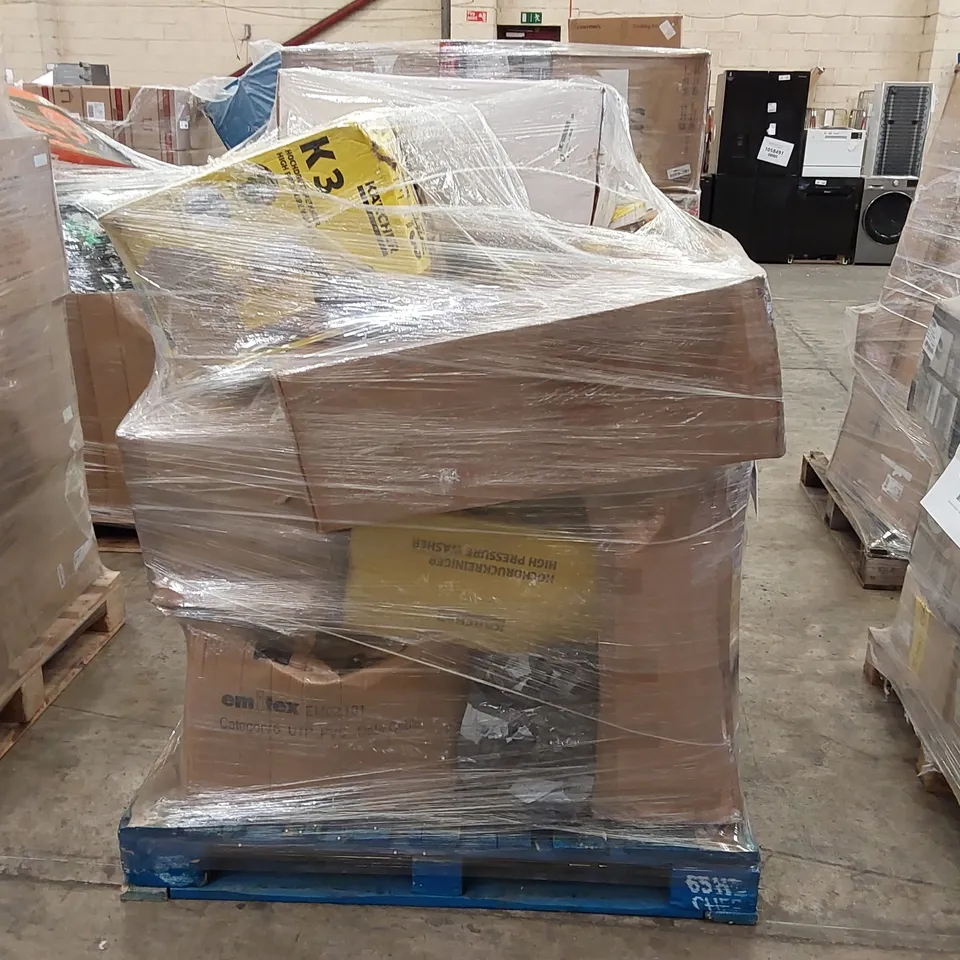 PALLET OF APPROXIMATELY 17 UNPROCESSED RAW RETURN HOUSEHOLD AND ELECTRICAL GOODS TO INCLUDE;