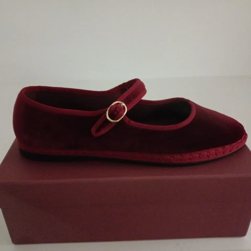 FLABELUS LUCRECIA RED VELVET MARY JANE SHOES SIZE 42 BOXED