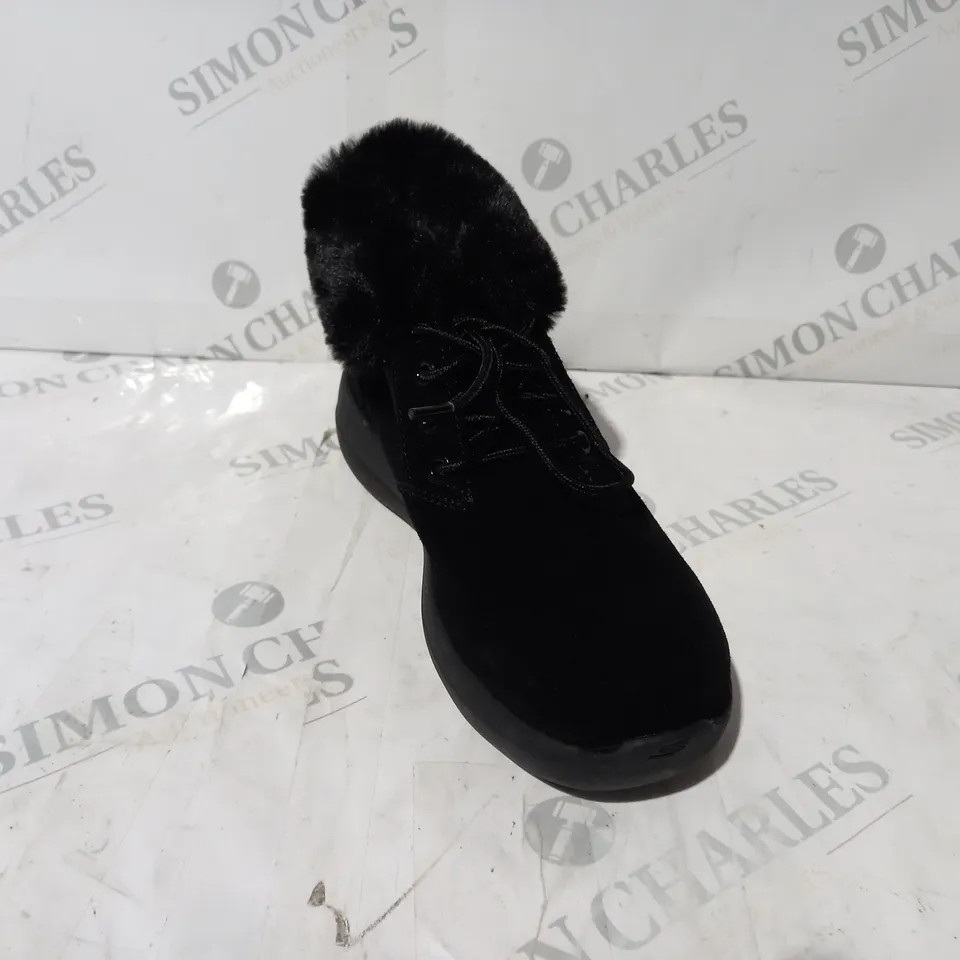 PAIR OF SKECHERS GOWALK STABILITY SUEDE BOOTS IN BLACK UK SIZE 3.5