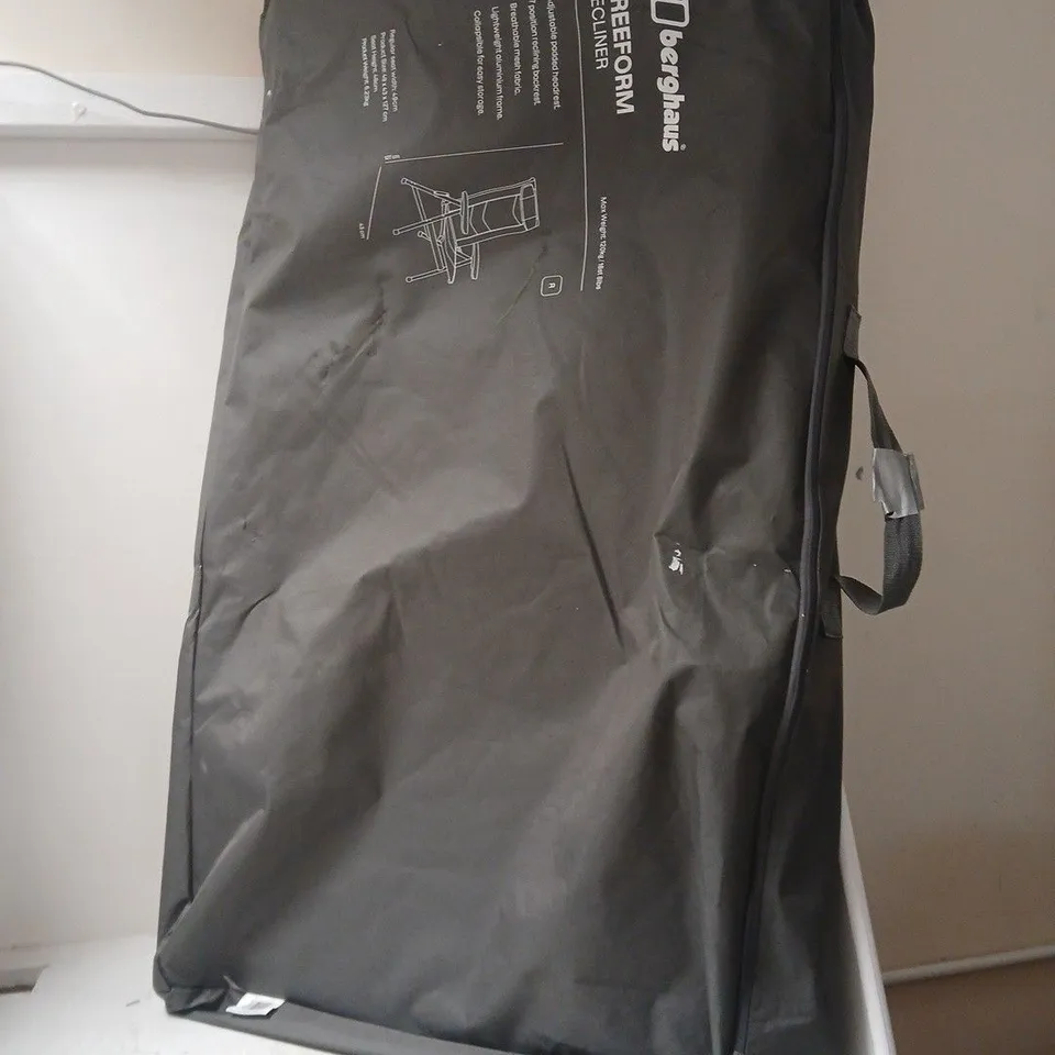 BERGHAUS FREEFORM RECLINER FOLDING CHAIR – GARDEN FURNITURE (CARRY BAG)