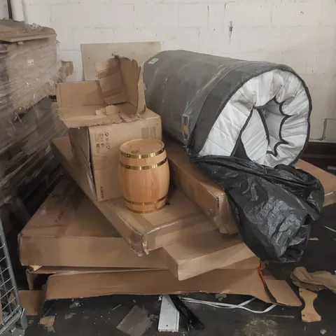 PALLET CONTAINING A LARGE QUANTITY OF ASSORTED FURNITURE PARTS AND MATTRESS ECT