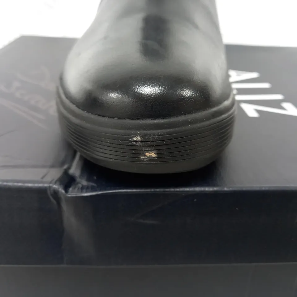 BOXED PAIR OF NATURALIZER TALISE ANKLE BOOTS BLACK SIZE 6.5