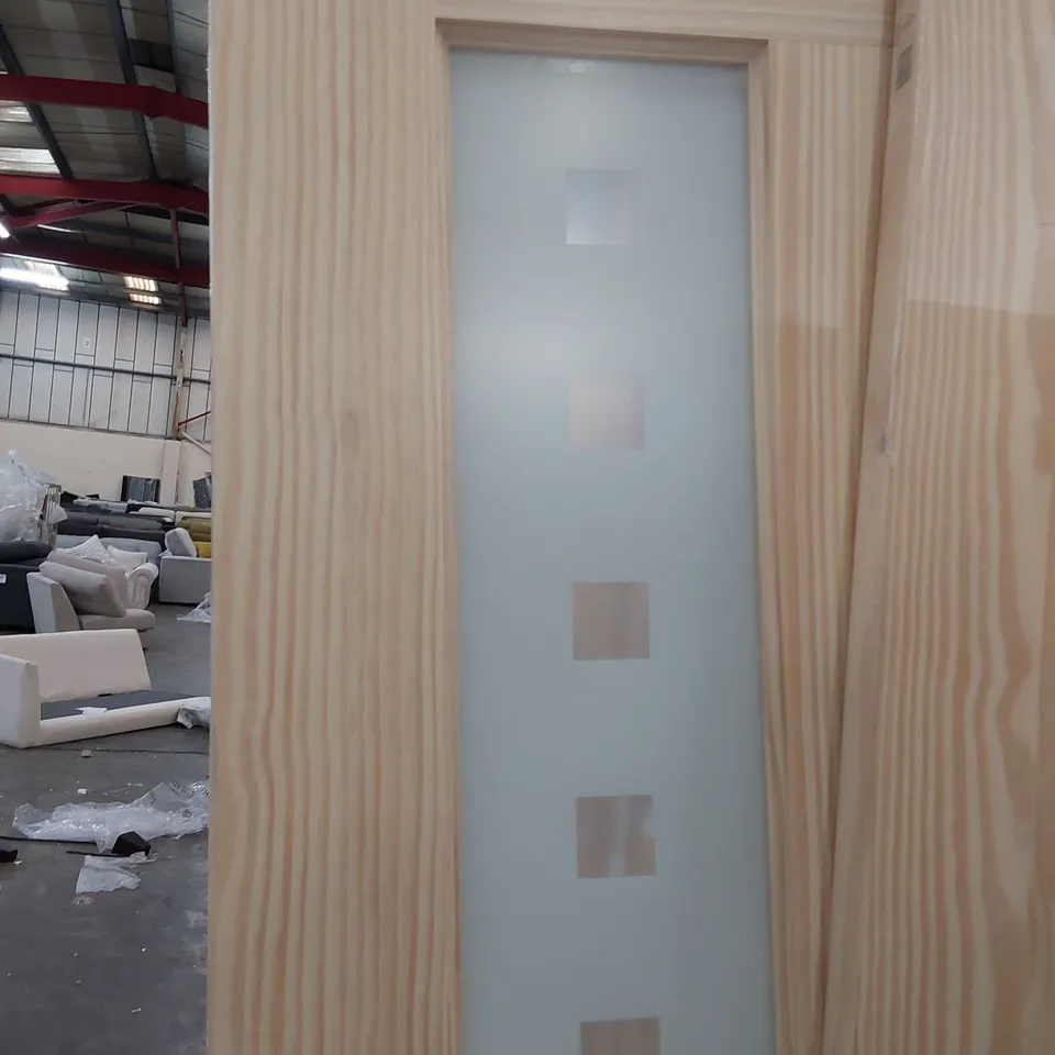 VICTORIA TWO PANEL CLEAR PINE GLAZED INTERNAL DOOR 2040 × 826mm
