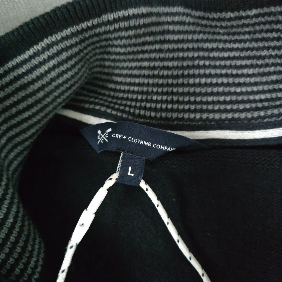 CREW CLOTHING COMPANY QUARTERZIP IN BLACK - LARGE
