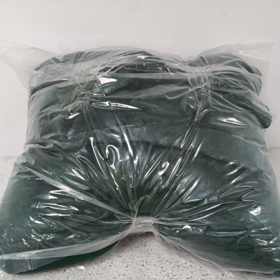 COZEE HOME VELVETSOFT FILLED THROW - GREEN